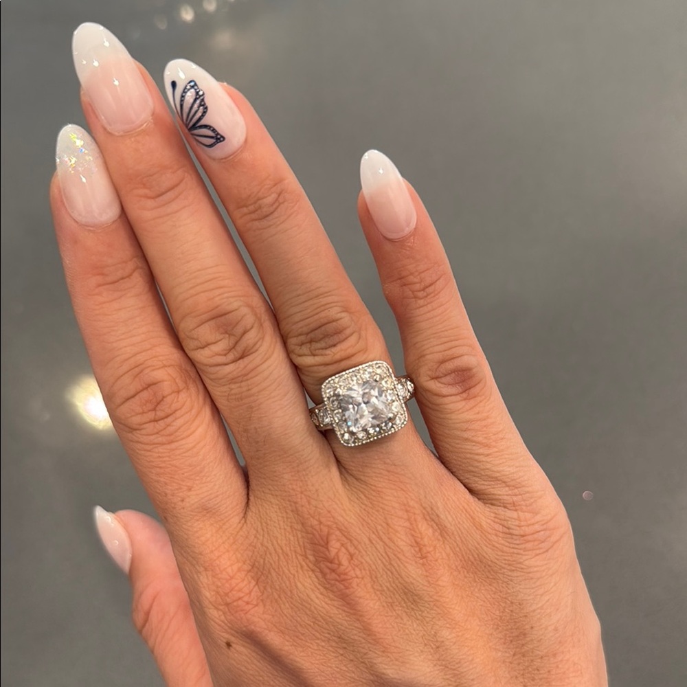 Elegant SilverWomen's Ring